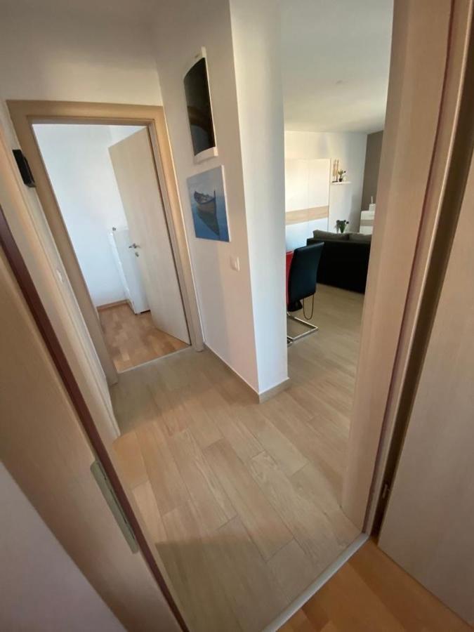Apartman Erika Nin Bagian luar foto