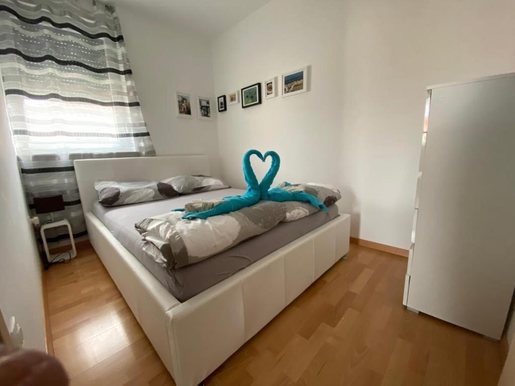 Apartman Erika Nin Bagian luar foto