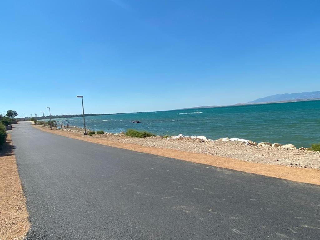Apartman Erika Nin Bagian luar foto