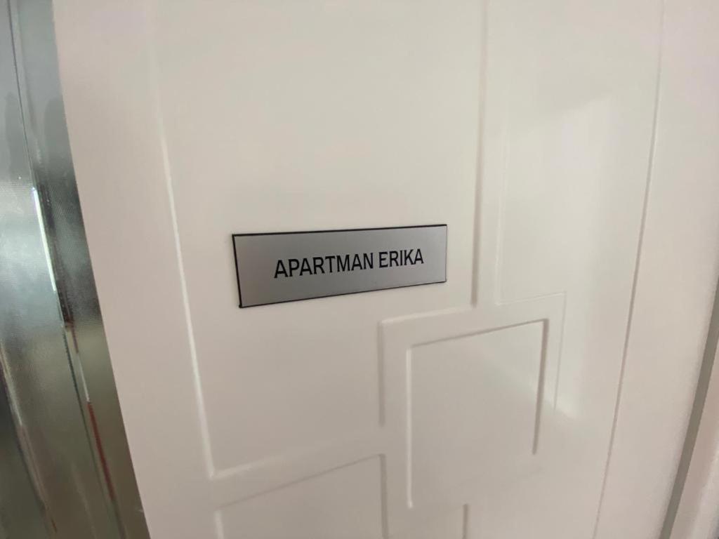 Apartman Erika Nin Bagian luar foto
