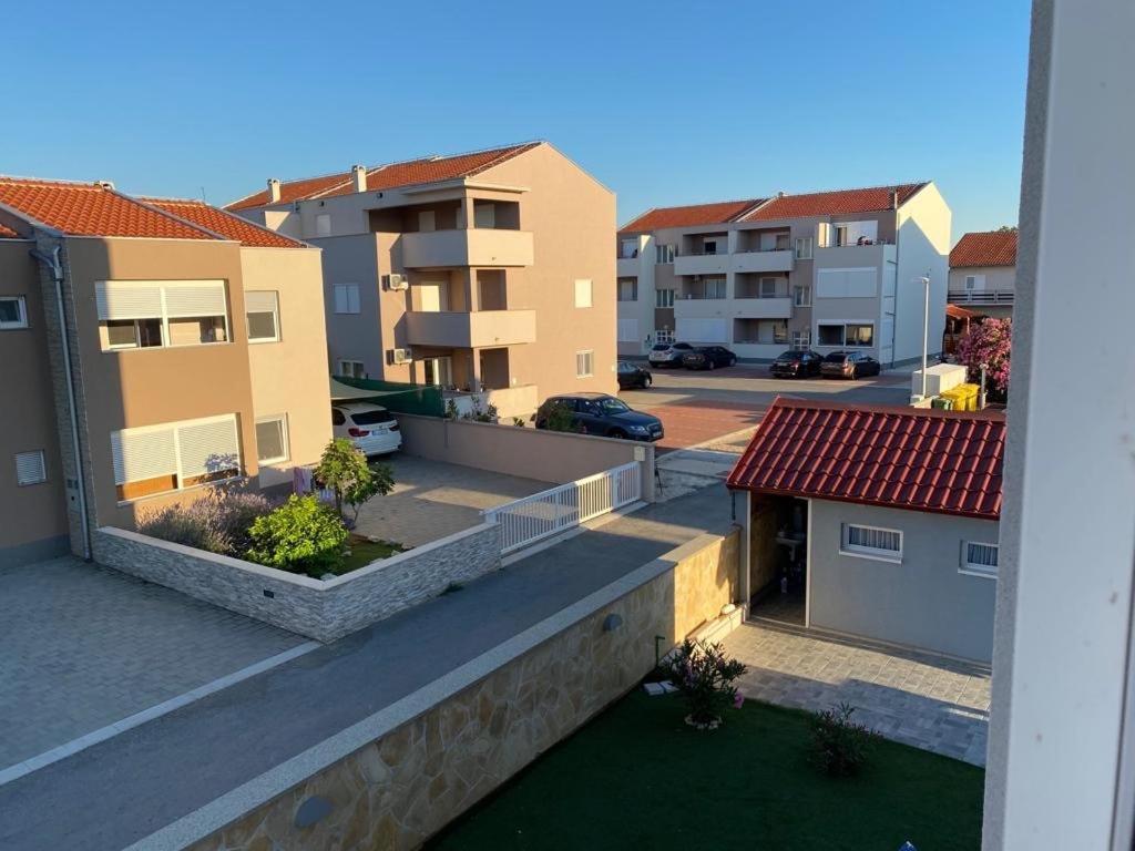 Apartman Erika Nin Bagian luar foto