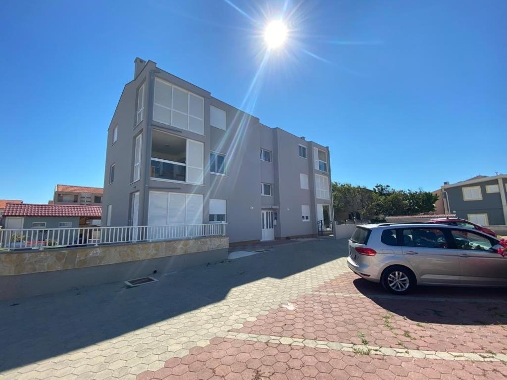 Apartman Erika Nin Bagian luar foto